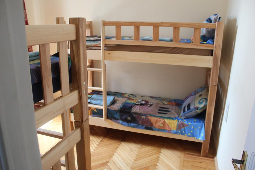 Hostel Bude Кутаїсі Номер фото