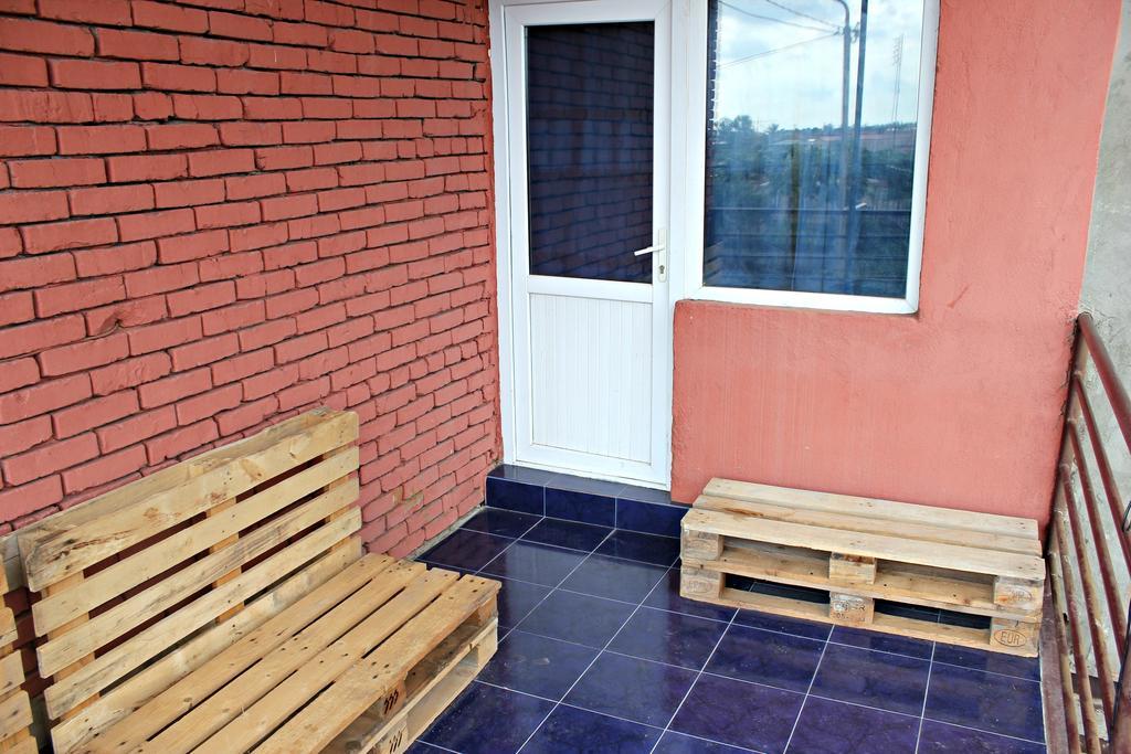 Hostel Bude Кутаїсі Номер фото