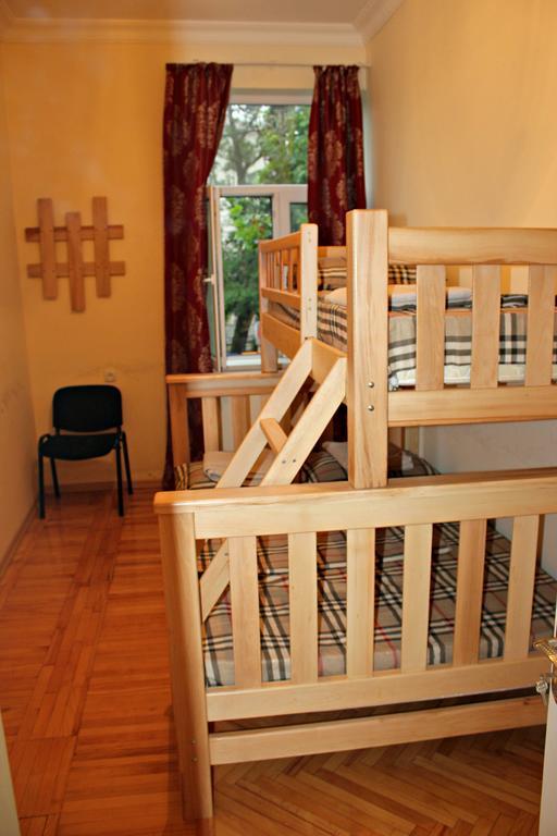 Hostel Bude Кутаїсі Номер фото