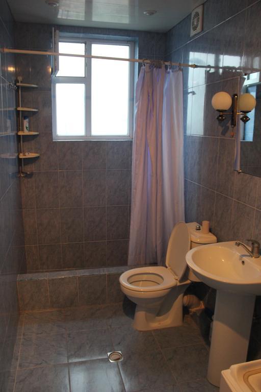 Hostel Bude Кутаїсі Екстер'єр фото